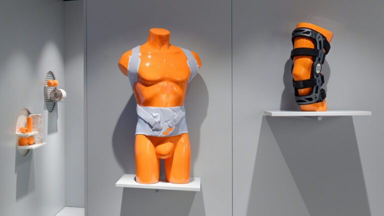 Sporlastic OTW display