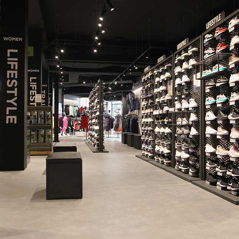 Shop design - shoe wall